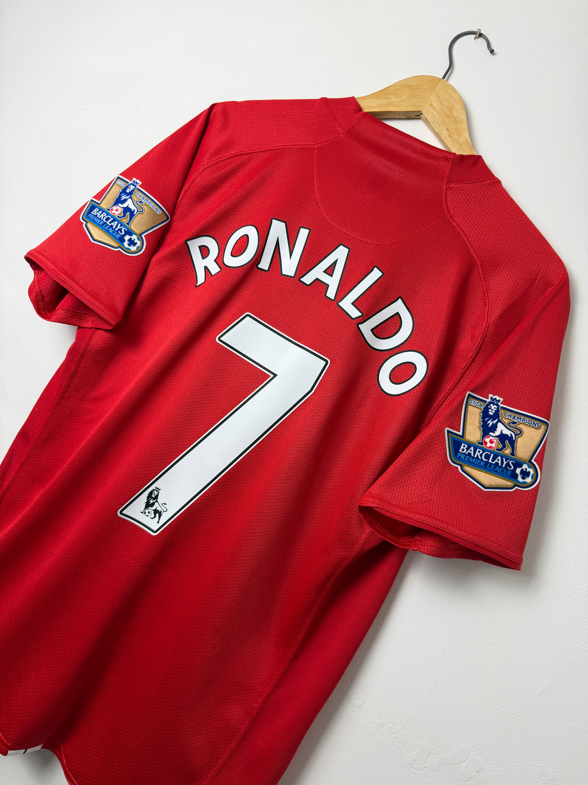 Cristiano Ronaldo Manchester United 2007-09 home football shirt (M)