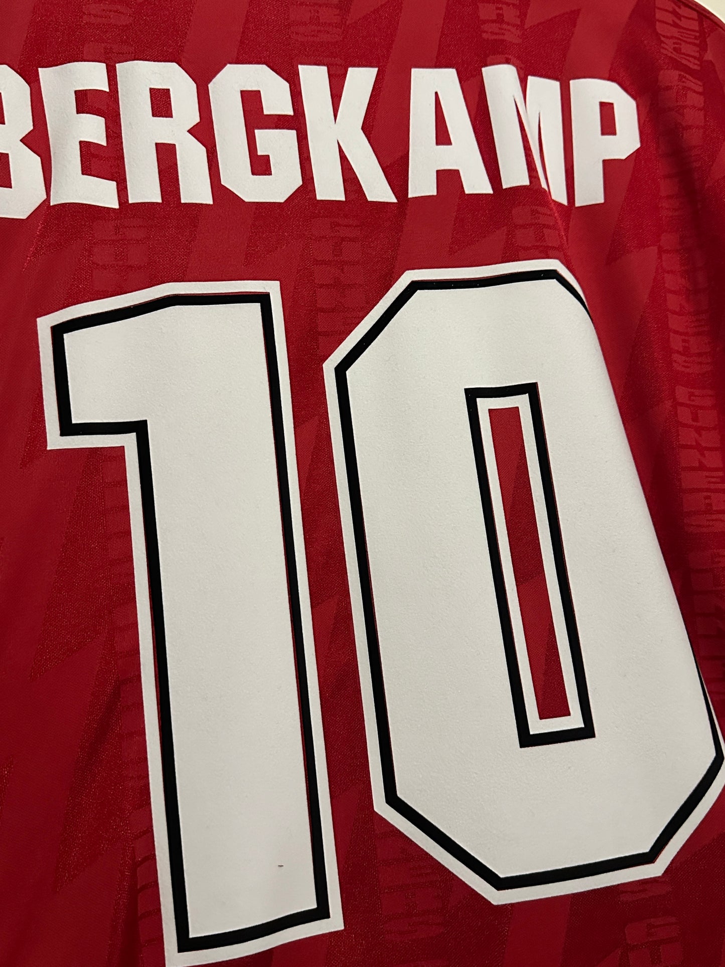 Dennis Bergkamp Arsenal FC 1995-96 home football shirt (M)