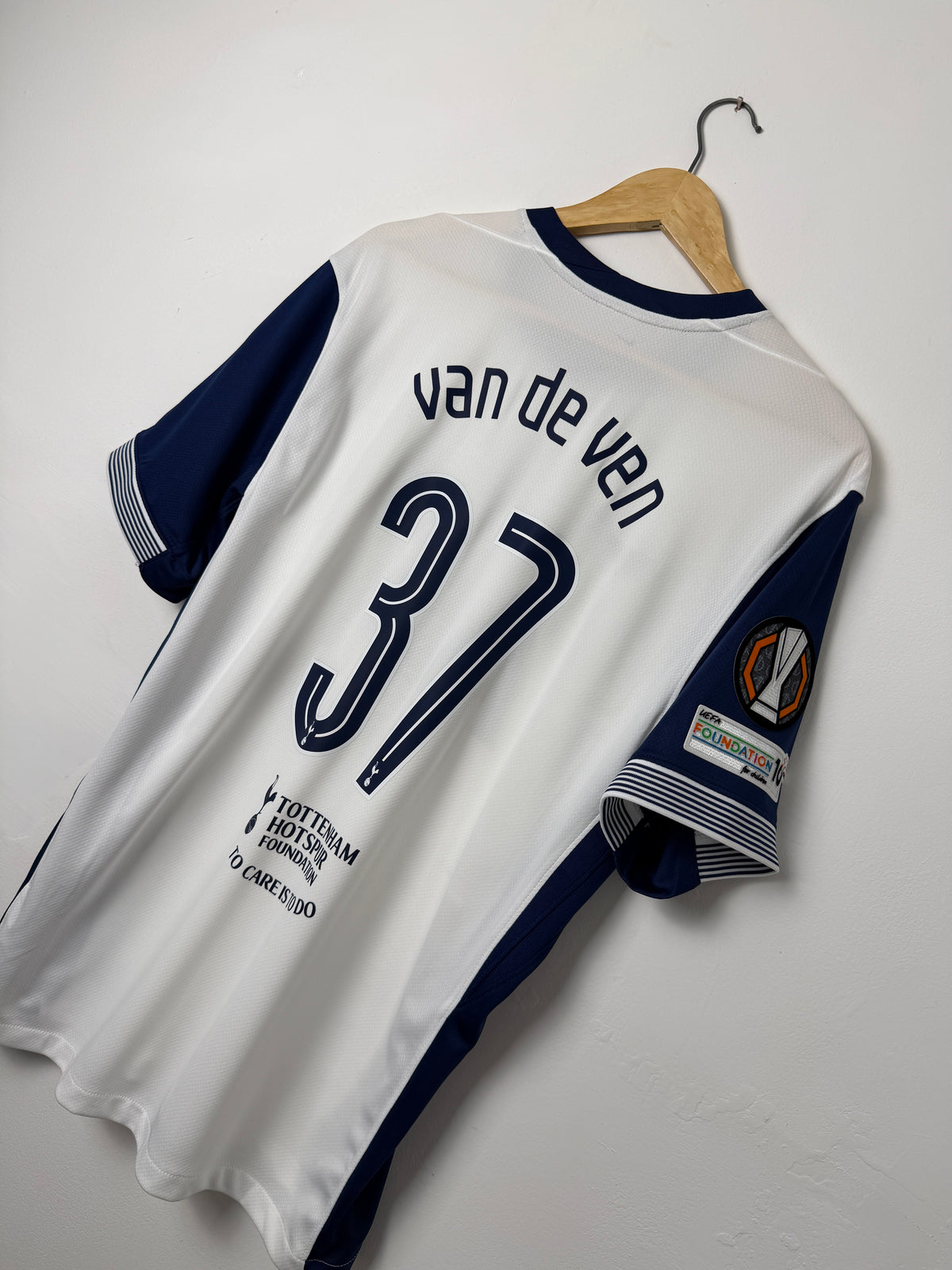 Micky Van De Ven Tottenham Hotspur 2024-25 Europa League final home football shirt (L)