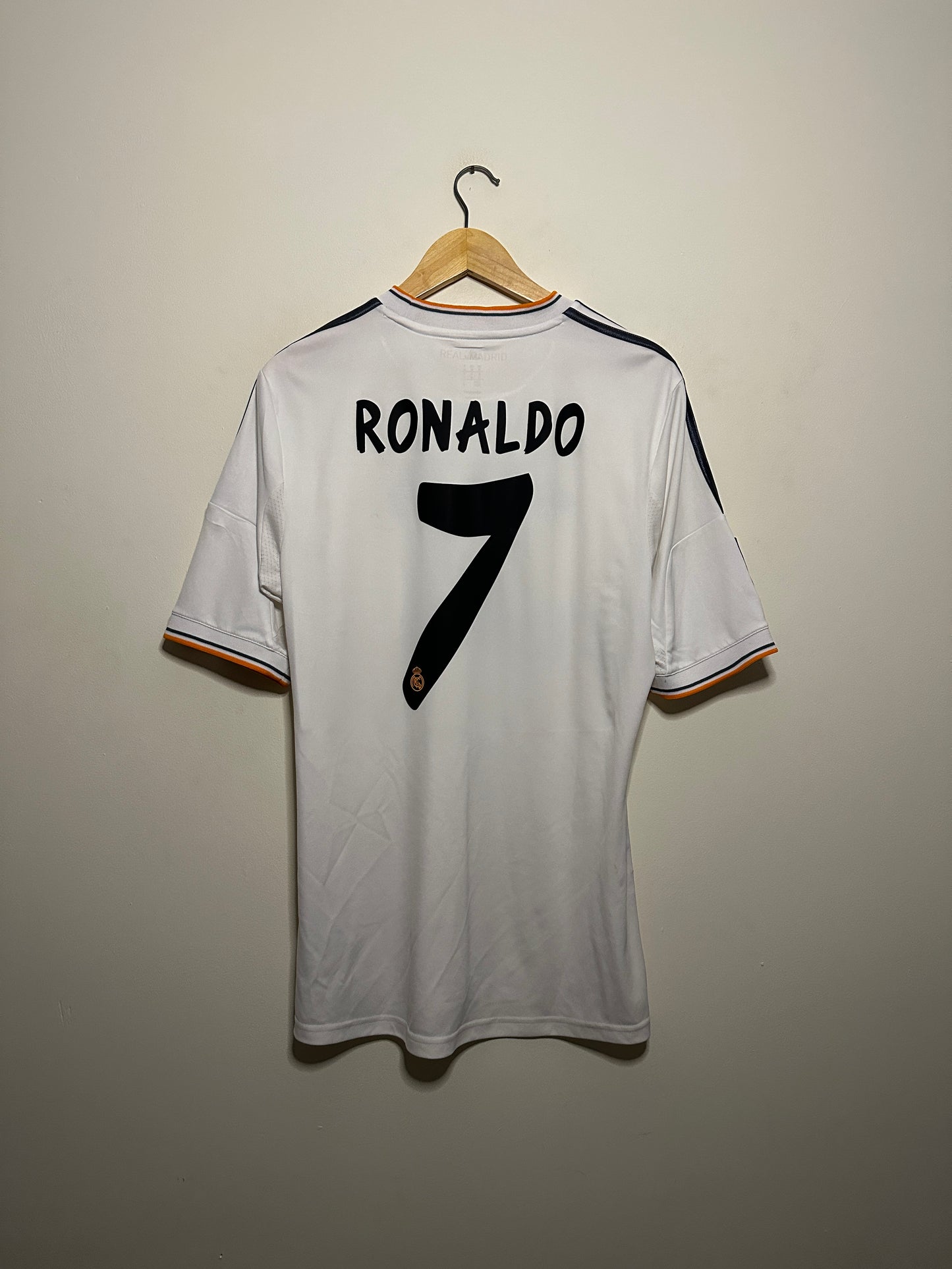 Cristiano Ronaldo Real Madrid CF 2013-14 home football shirt (M)