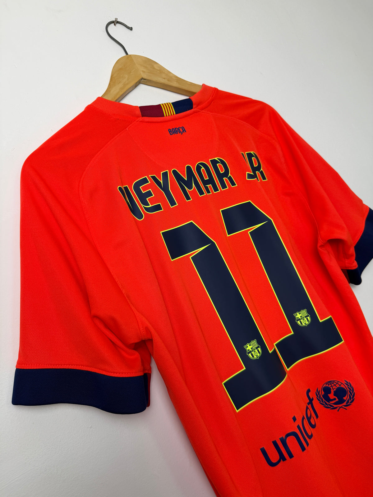Neymar JR FC Barcelona 2014-15 away football shirt (L)