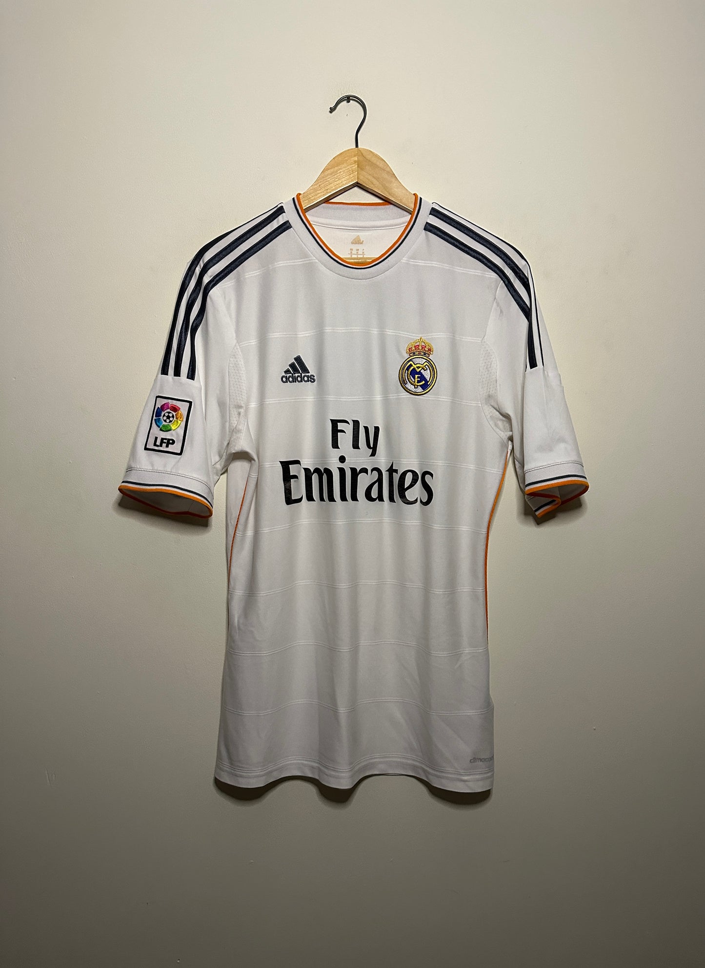 Cristiano Ronaldo Real Madrid CF 2013-14 home football shirt (M)