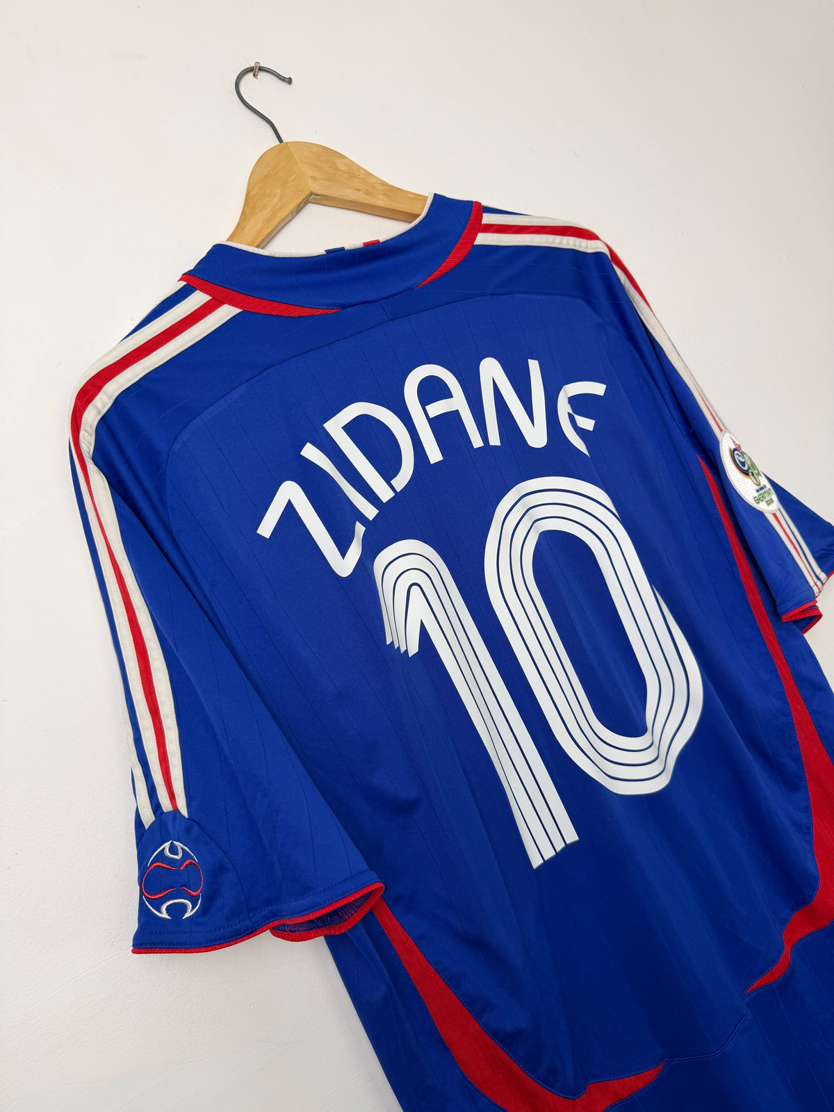 Zinedine Zidane France 2006 World Cup home football shirt (XL)