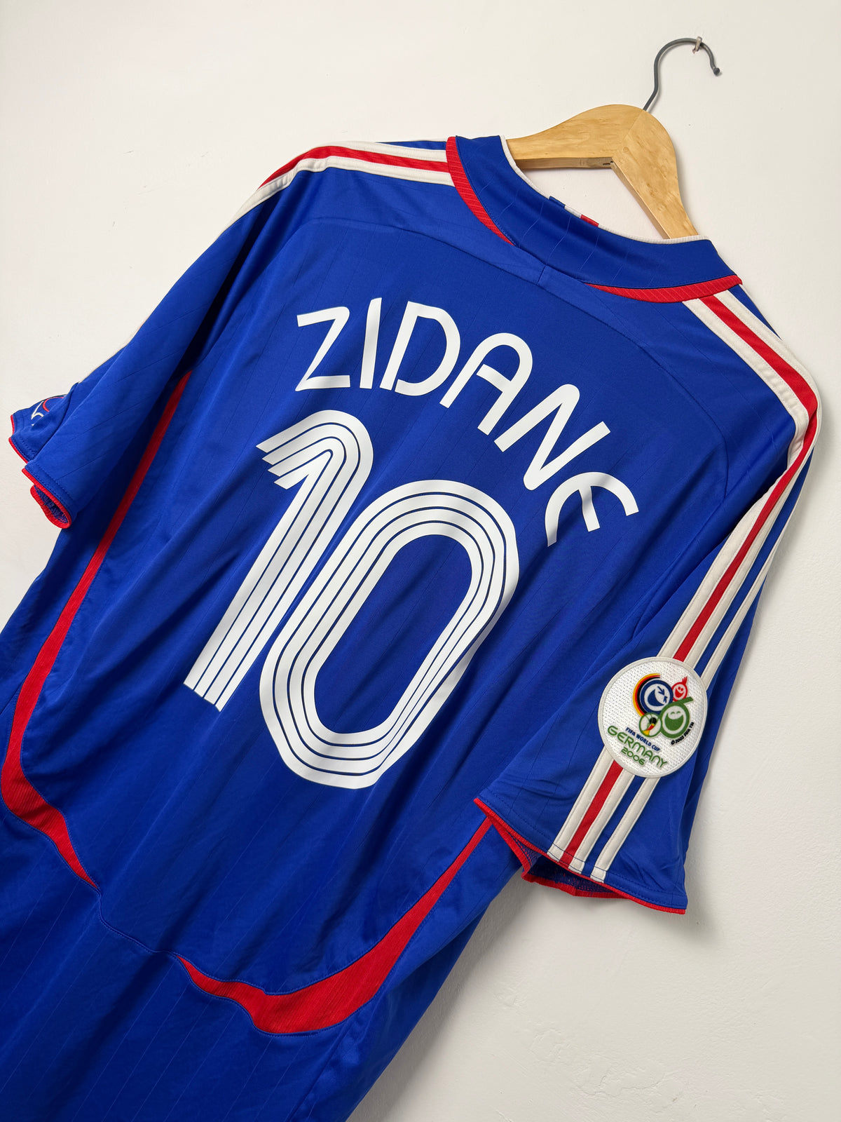 Zinedine Zidane France 2006 World Cup home football shirt (XL)