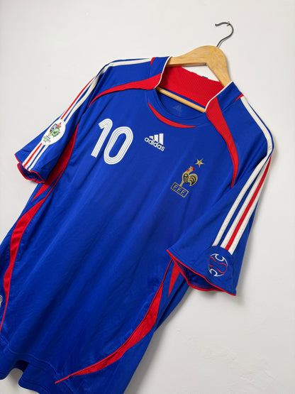 Zinedine Zidane France 2006 World Cup home football shirt (XL)