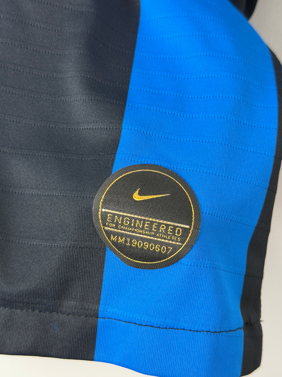 Lautaro Martinez Inter Milan VAPORKNIT 2019-20 home football shirt (XL)