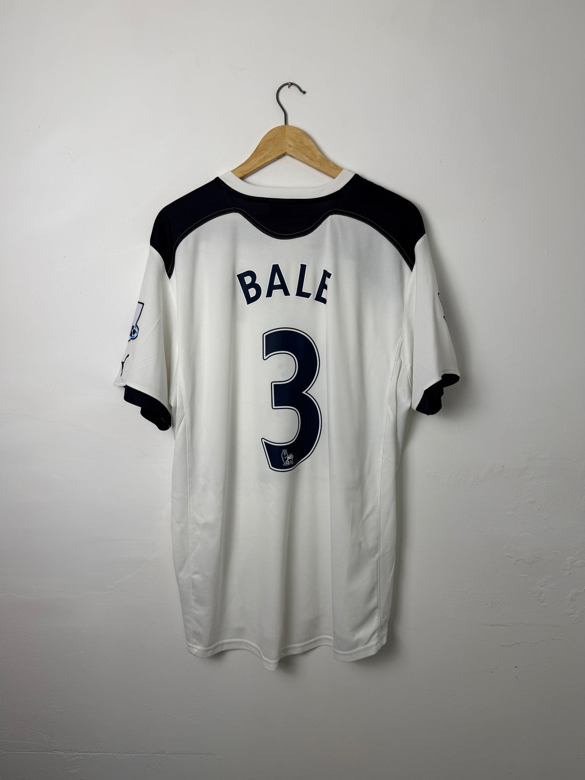 Gareth Bale Tottenham Hotspur 2010-11 home football shirt (XL)