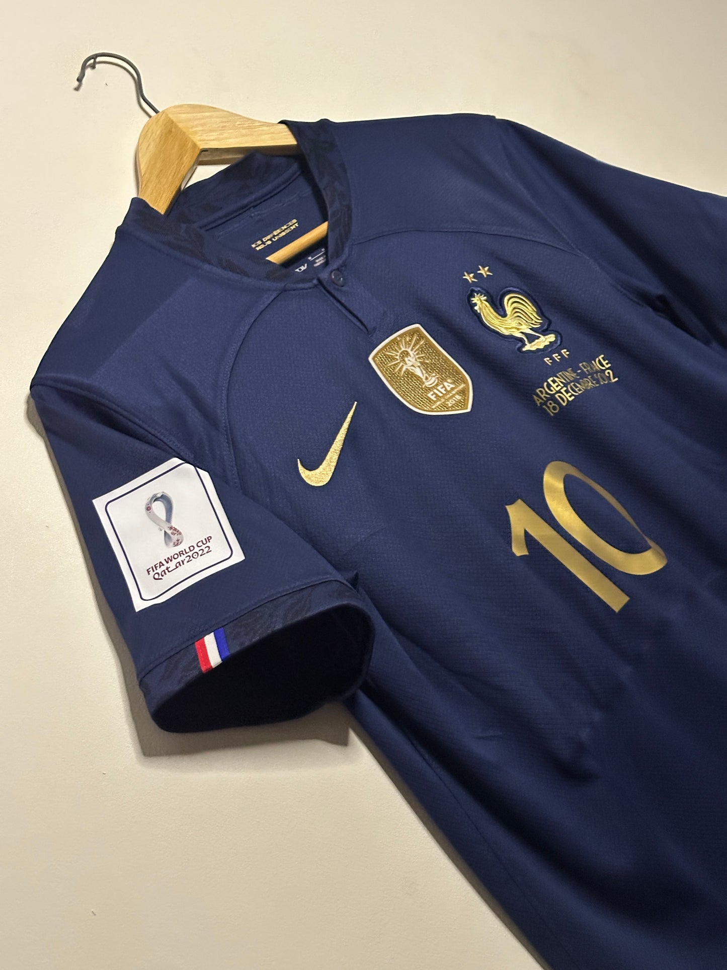Kylian Mbappe France 2022 World Cup home football shirt (M)