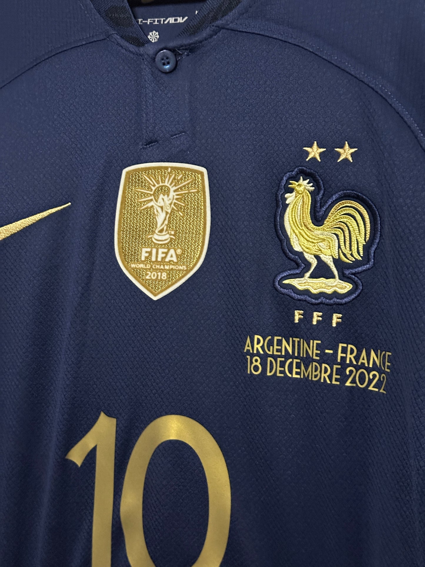 Kylian Mbappe France 2022 World Cup home football shirt (M)