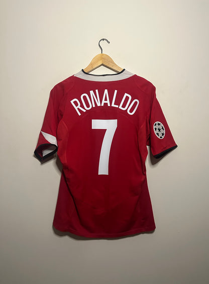 Cristiano Ronaldo Manchester United 2004-06 home football shirt (M)
