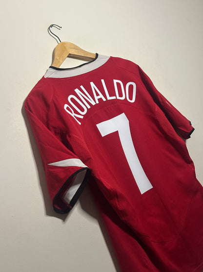 Cristiano Ronaldo Manchester United 2004-06 home football shirt (M)