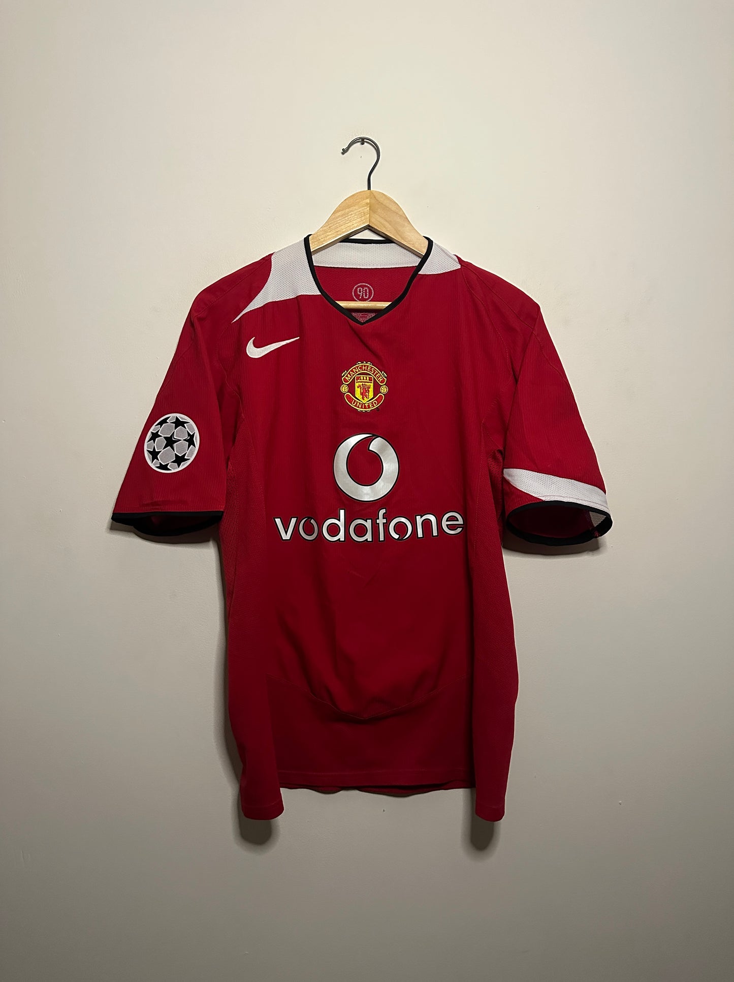 Cristiano Ronaldo Manchester United 2004-06 home football shirt (M)