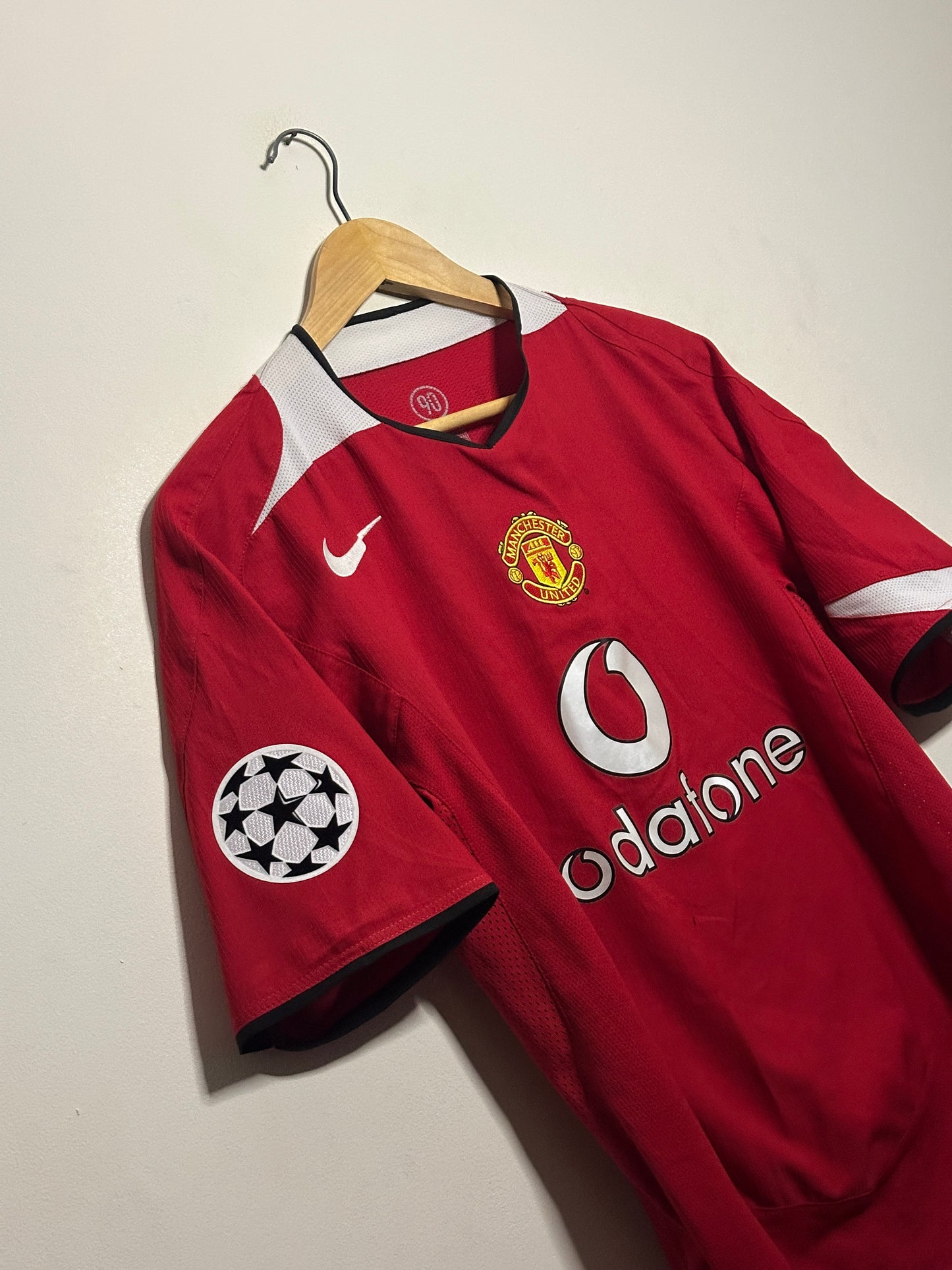 Cristiano Ronaldo Manchester United 2004-06 home football shirt (M)