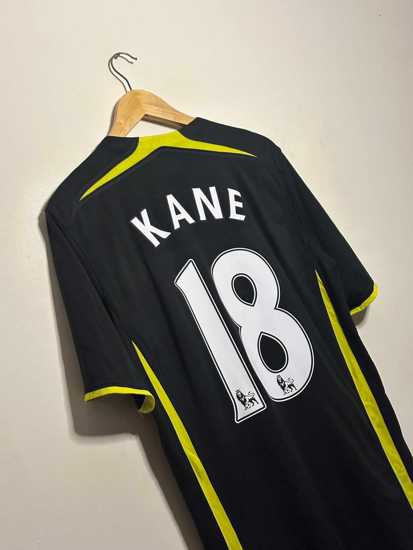 Harry Kane Tottenham Hotspur 2014-15 away football shirt (M)
