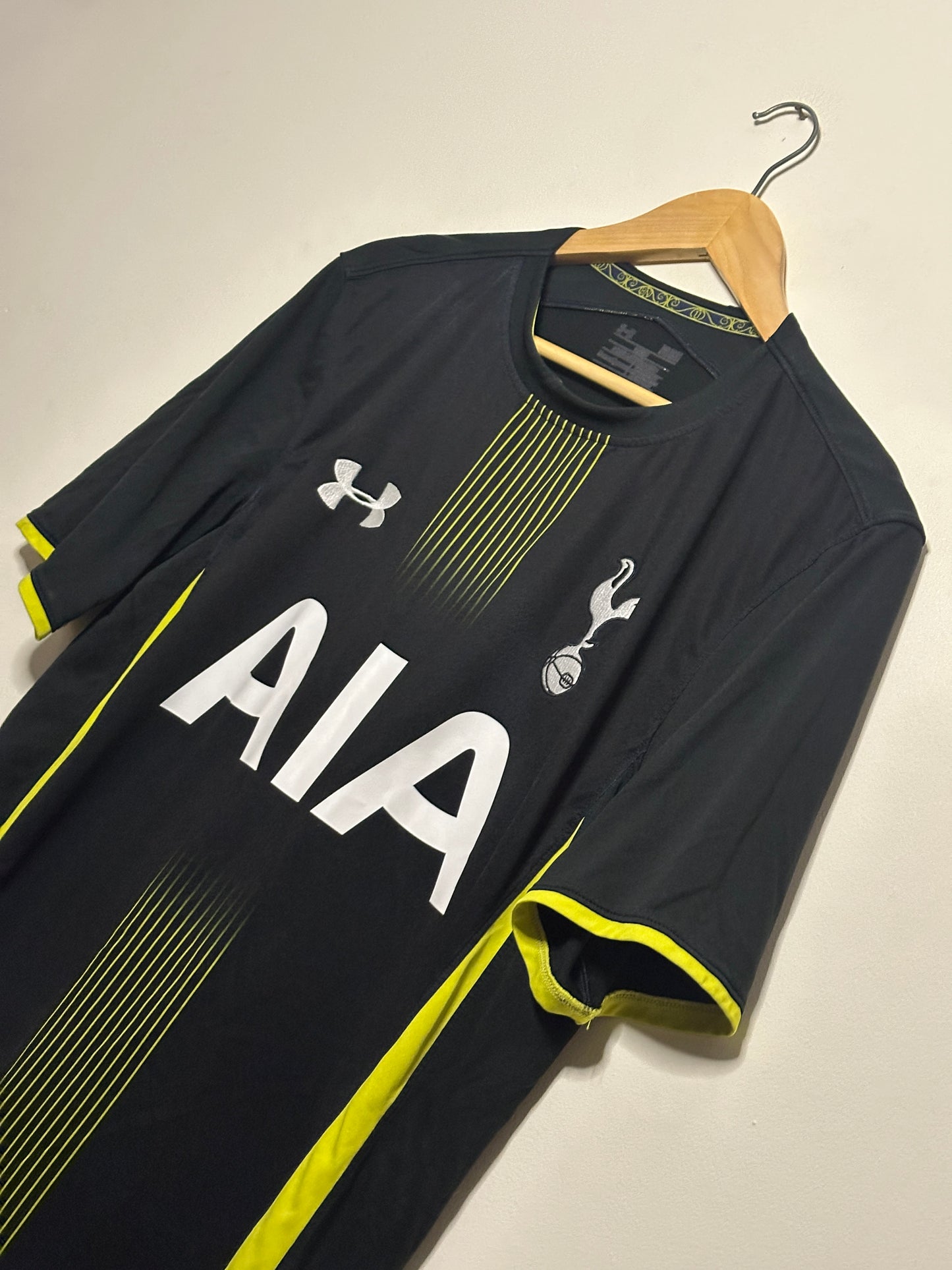 Harry Kane Tottenham Hotspur 2014-15 away football shirt (M)
