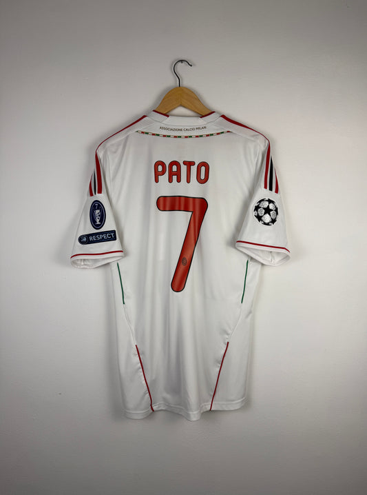 Alexandre Pato AC Milan 2011-12 away football shirt (M)