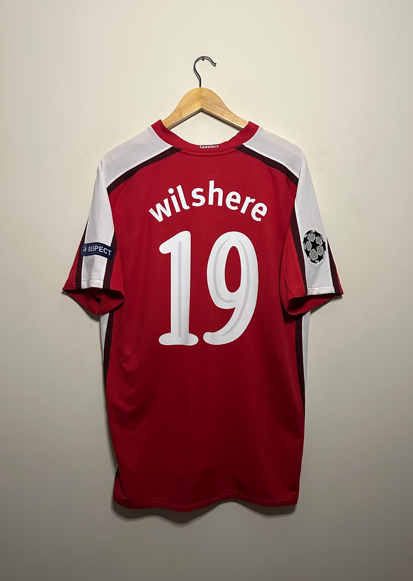 Jack Wilshere Arsenal FC 2009-10 home football shirt (L)