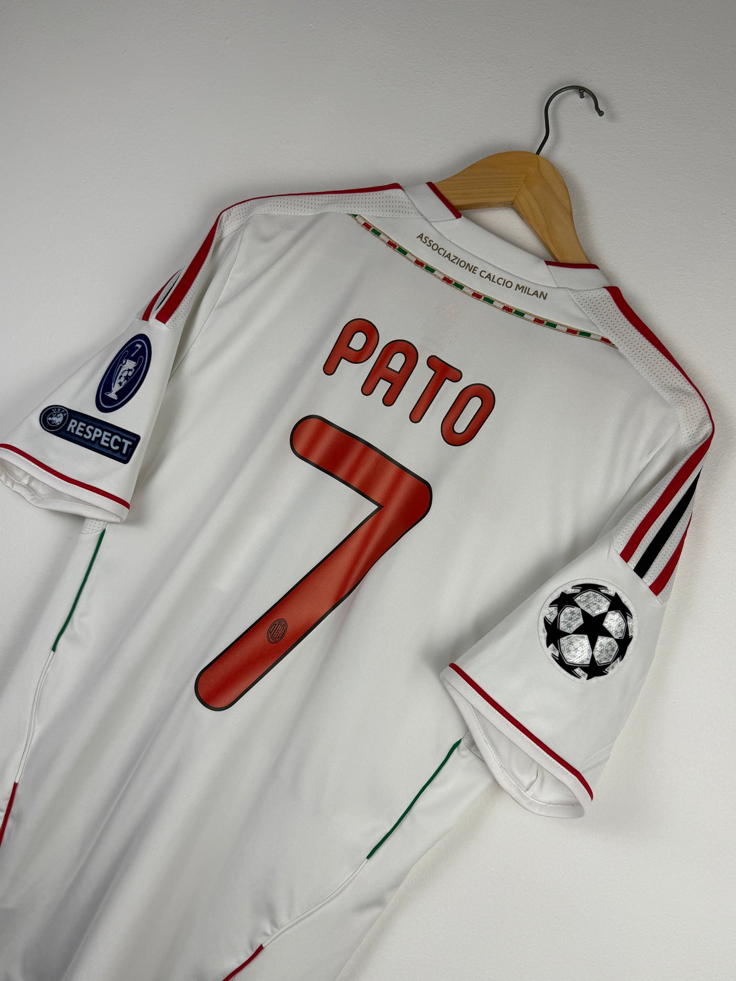 Alexandre Pato AC Milan 2011-12 away football shirt (M)