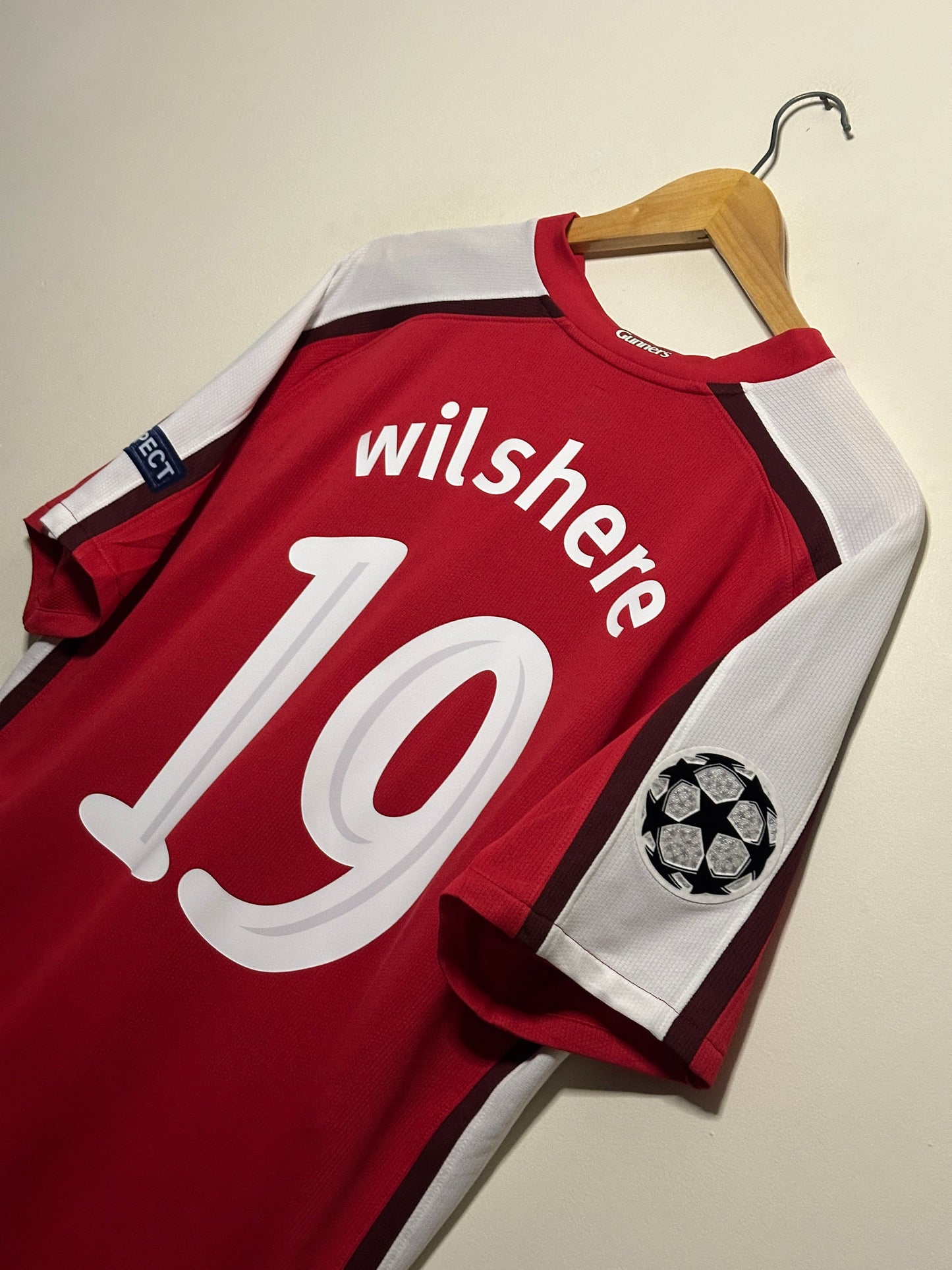 Jack Wilshere Arsenal FC 2009-10 home football shirt (L)