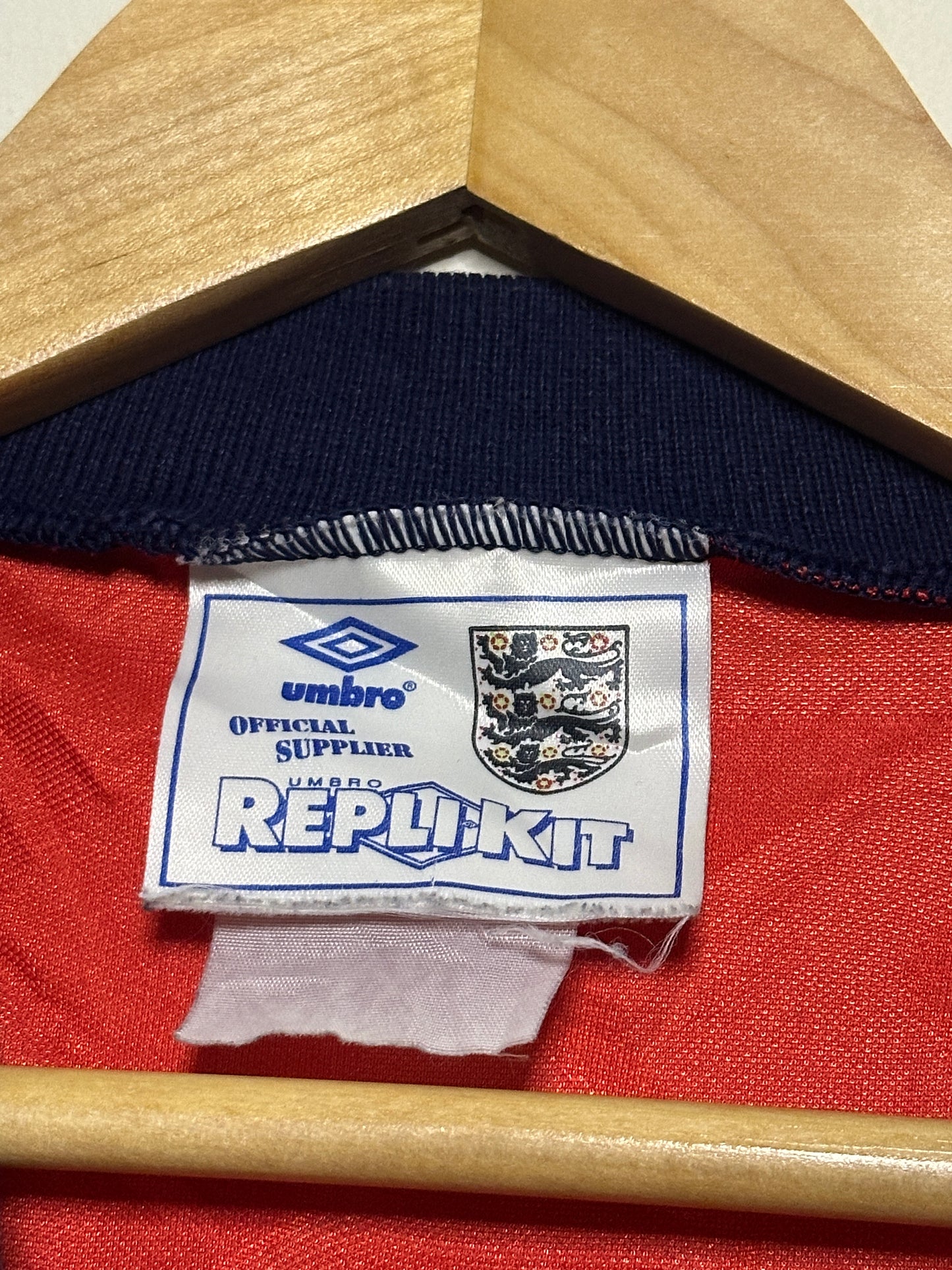 England 1990 away football shirt (XL)