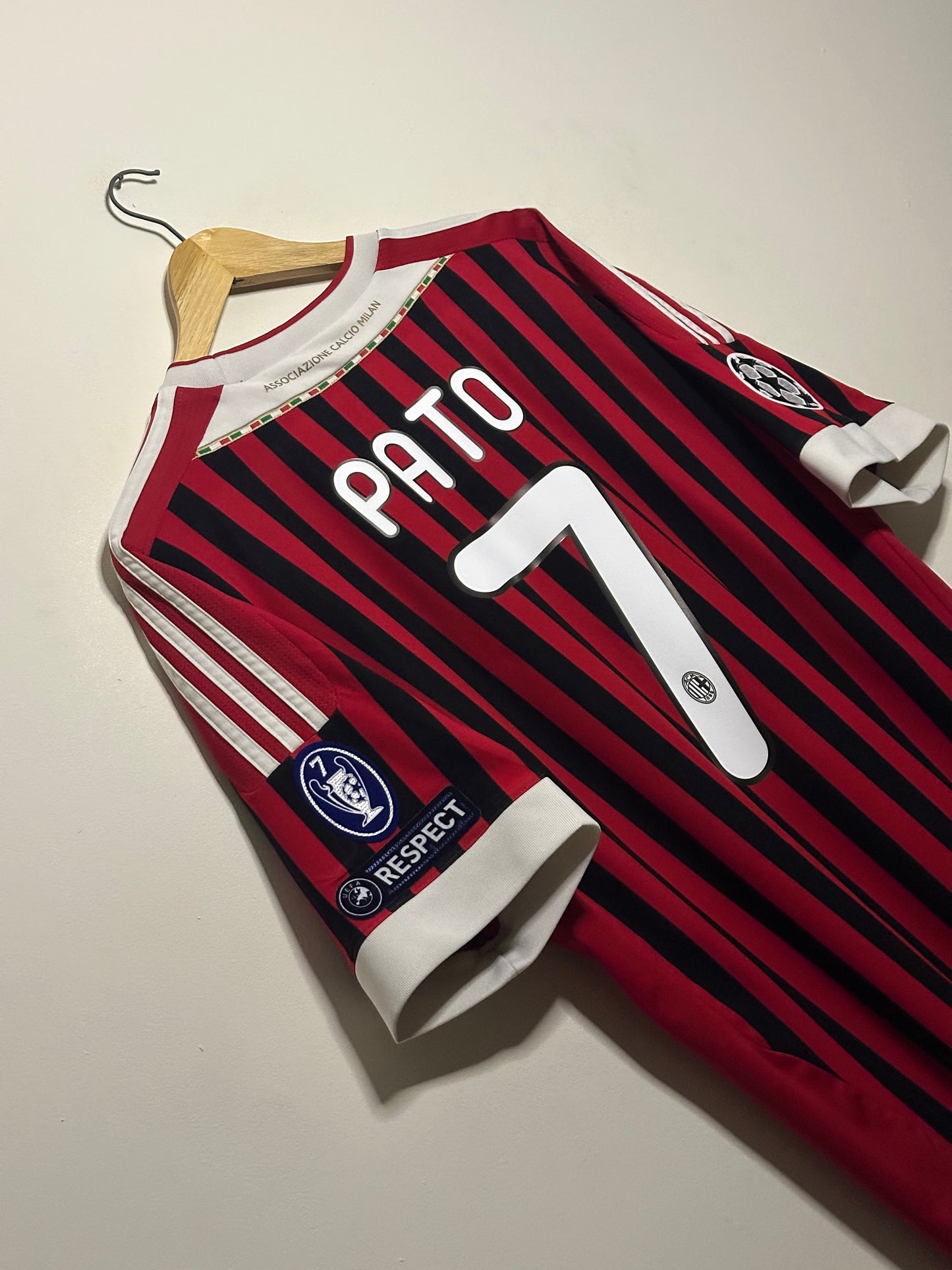 Alexandre Pato AC Milan 2011-12 home football shirt (XL)