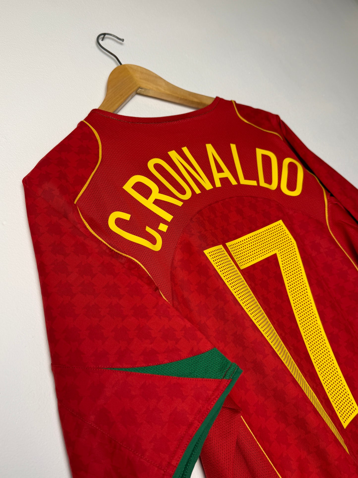 Cristiano Ronaldo Portugal 2004 home football shirt (L)