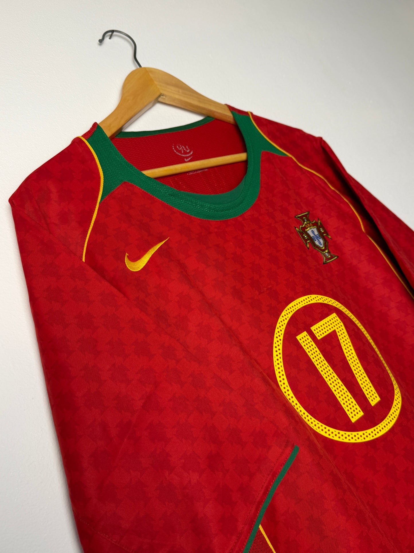 Cristiano Ronaldo Portugal 2004 home football shirt (L)