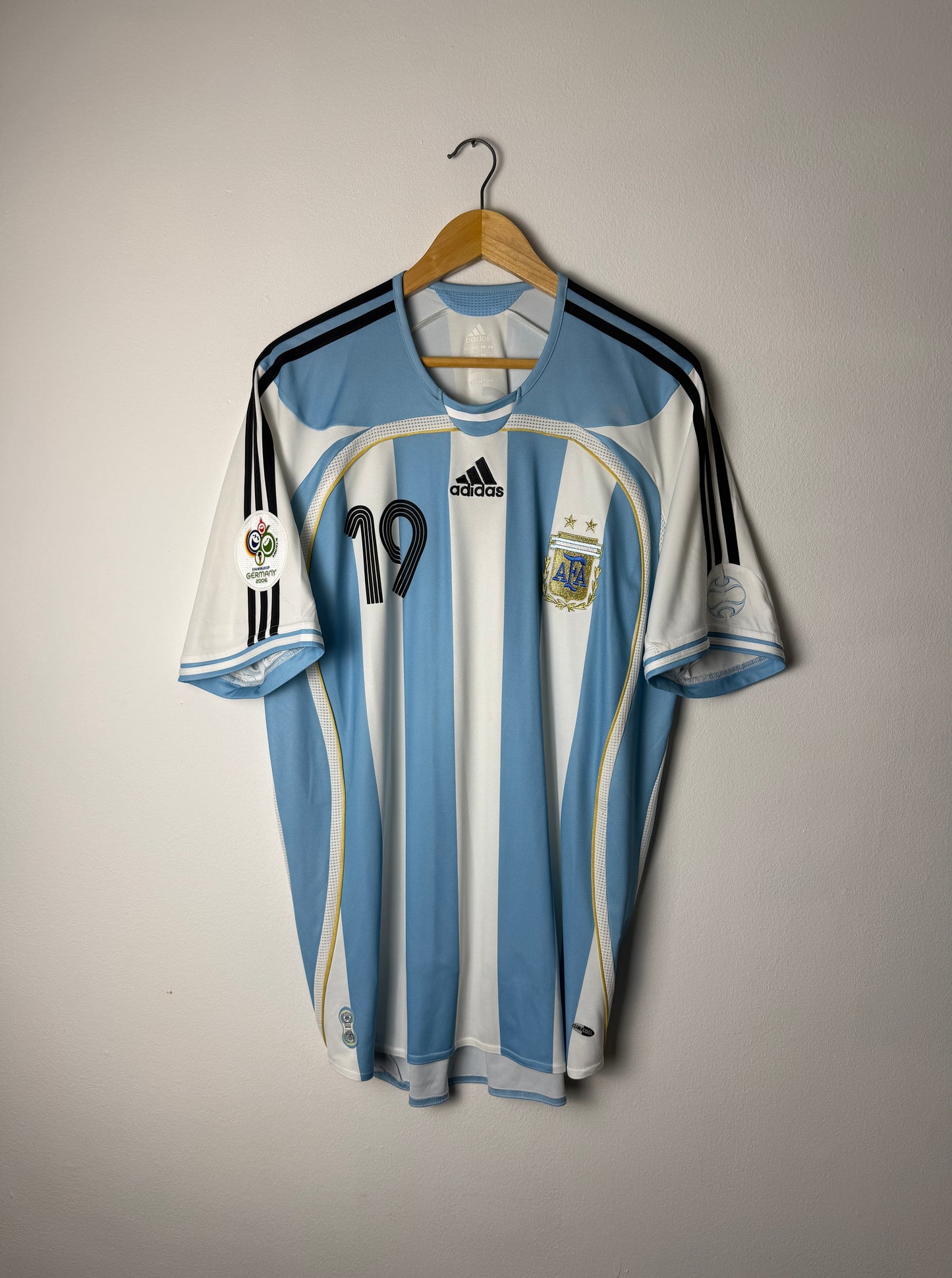 Lionel Messi Argentina 2006 World Cup home football shirt (L)