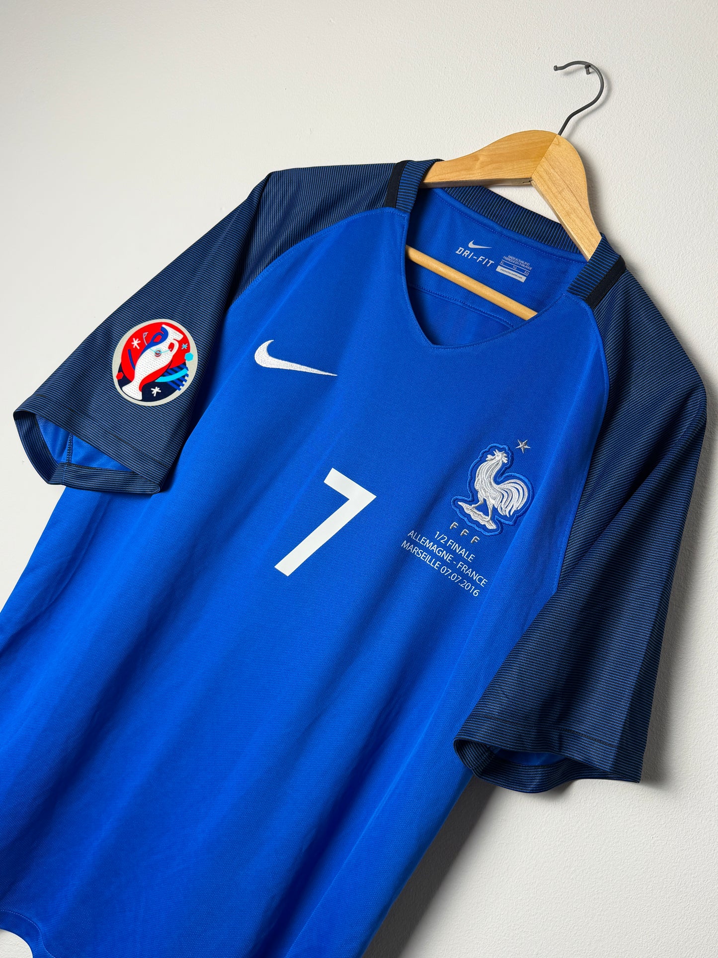 Antoine Griezmann France 2016 Euro home football shirt (XL)