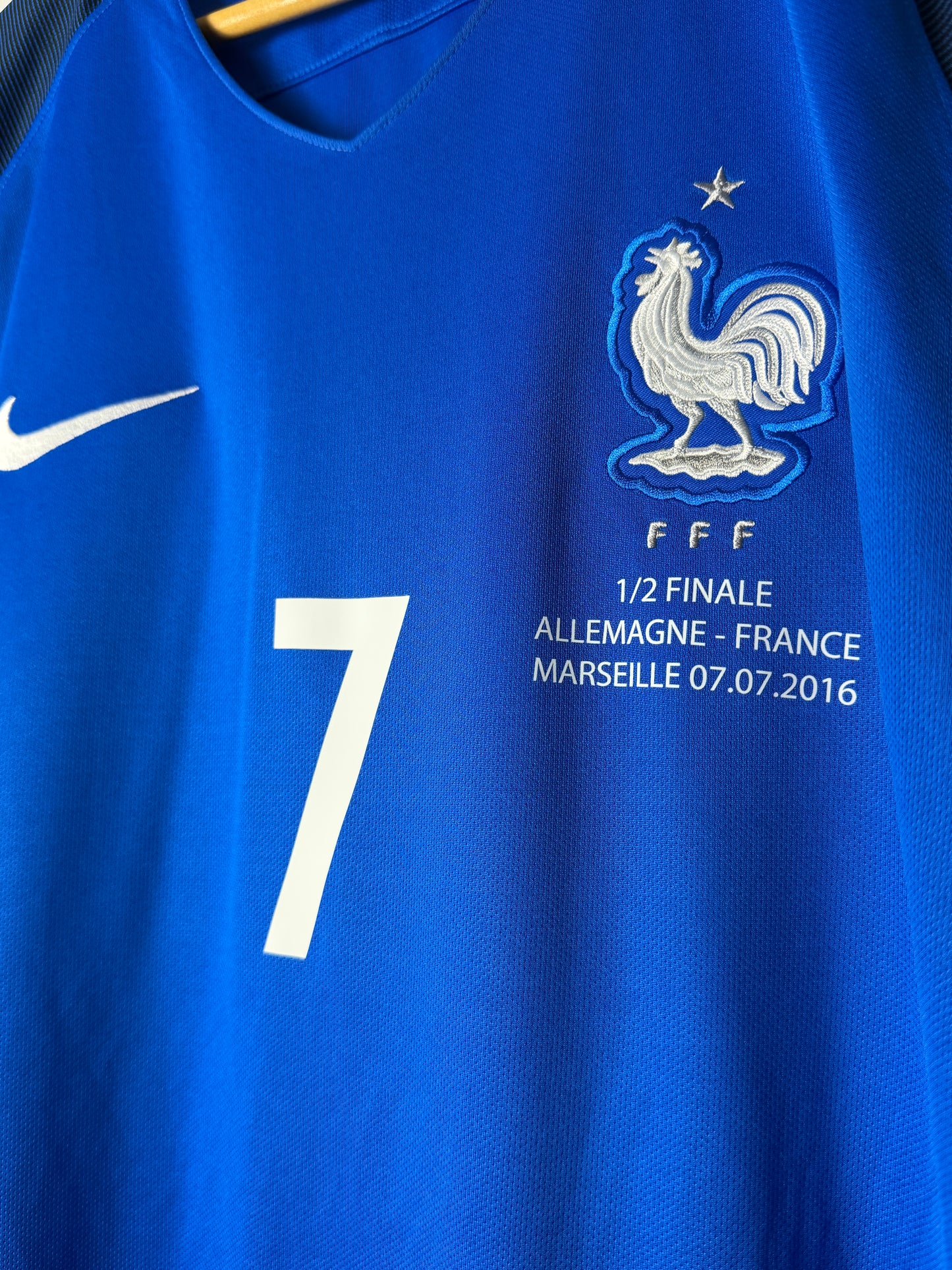 Antoine Griezmann France 2016 Euro home football shirt (XL)