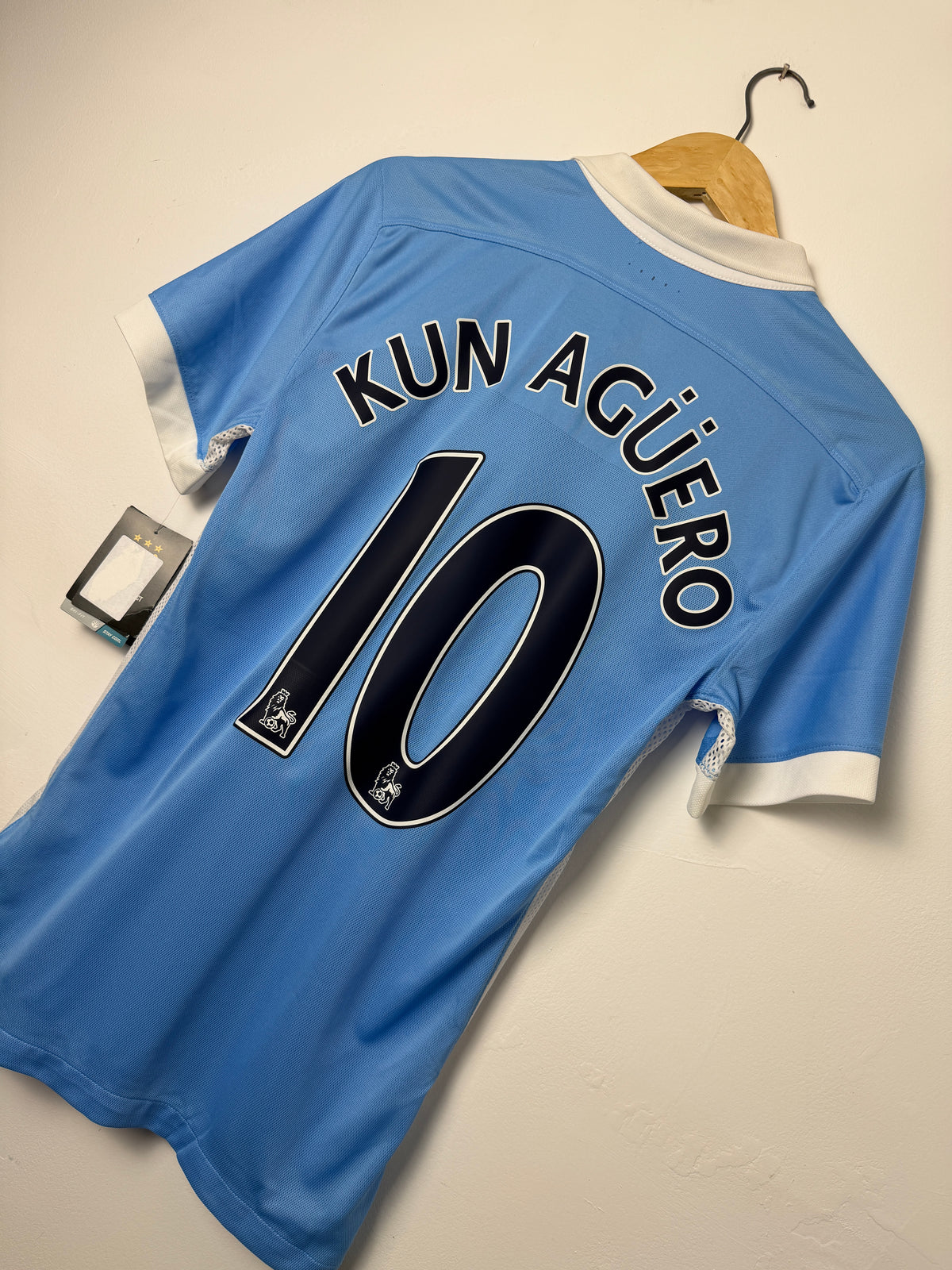 Sergio Kun Aguero Manchester City 2015-16 player version home football shirt (S)