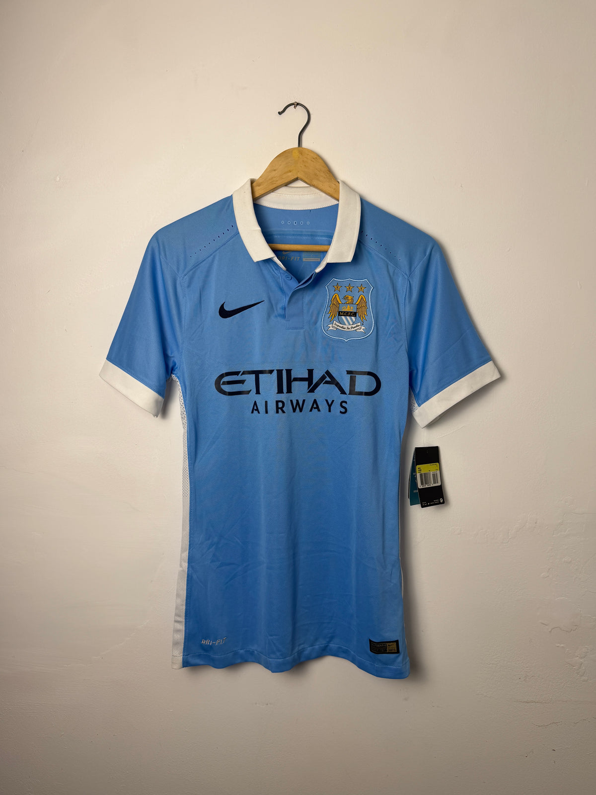 Sergio Kun Aguero Manchester City 2015-16 player version home football shirt (S)