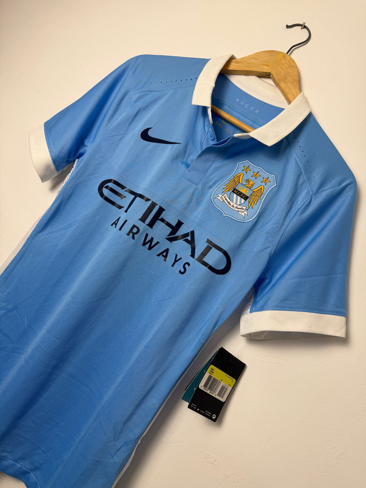 Sergio Kun Aguero Manchester City 2015-16 player version home football shirt (S)