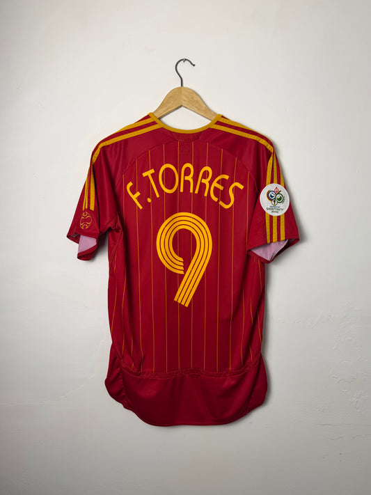 Fernando Torres Spain 2006 World Cup home football shirt (M)