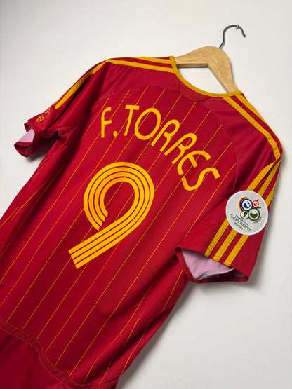 Fernando Torres Spain 2006 World Cup home football shirt (M)