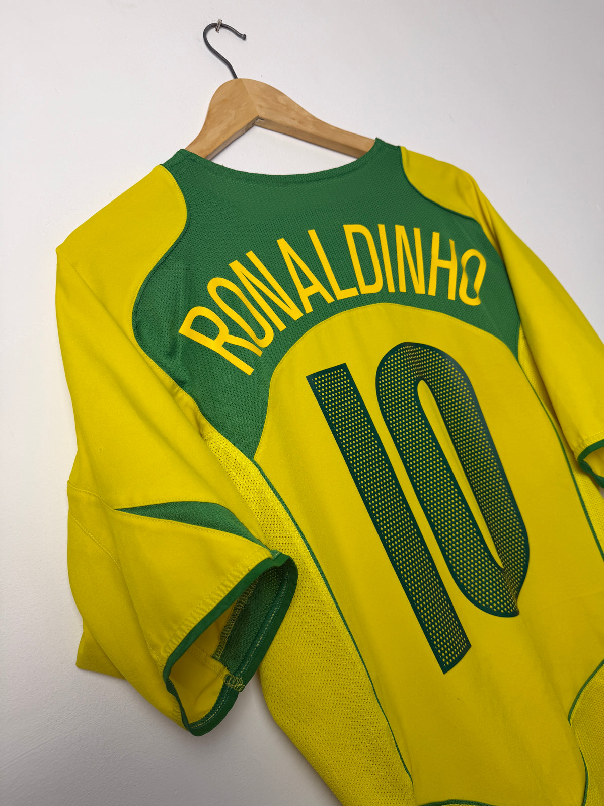 Ronaldinho 2004 home football shirt (L)
