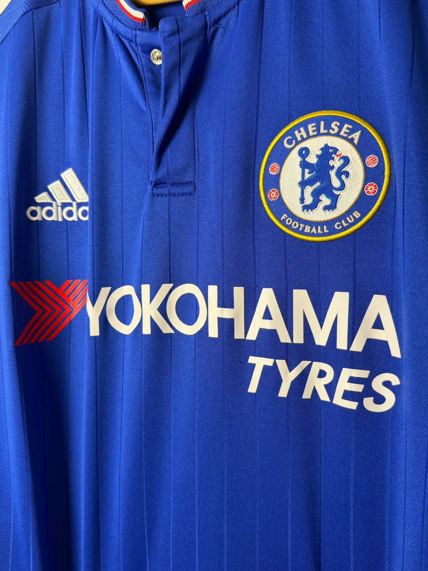Eden Hazard Chelsea FC 2015-16 long sleeve home football shirt (M)
