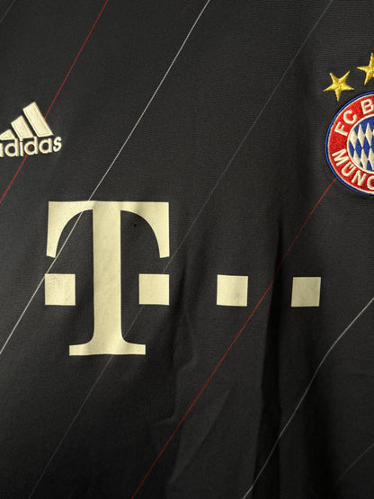 Arjen Robben FC Bayern Munich 2010-11 third football shirt (XL)