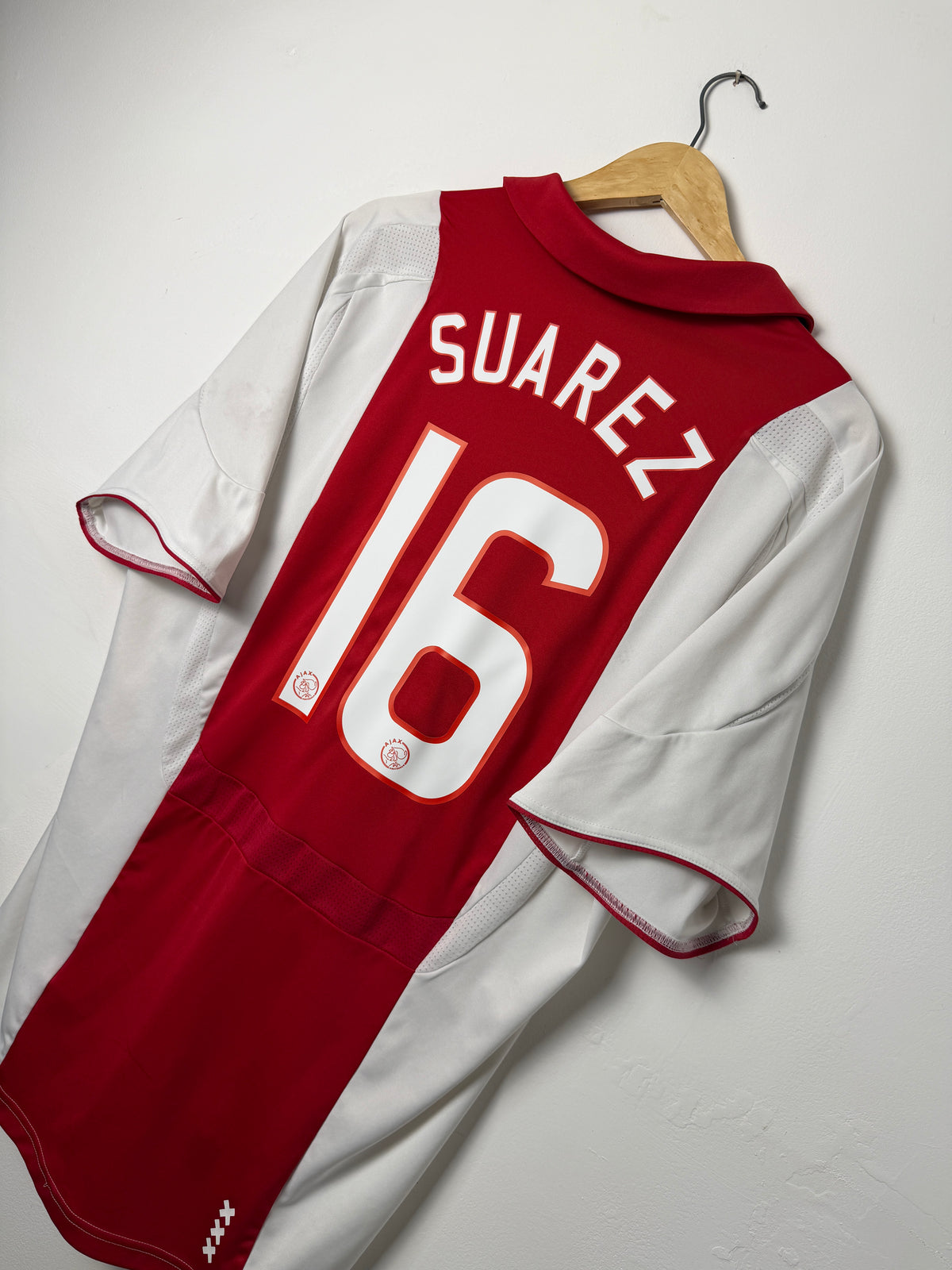 Luis Suarez AFC Ajax 2007-08 home football shirt (XL)