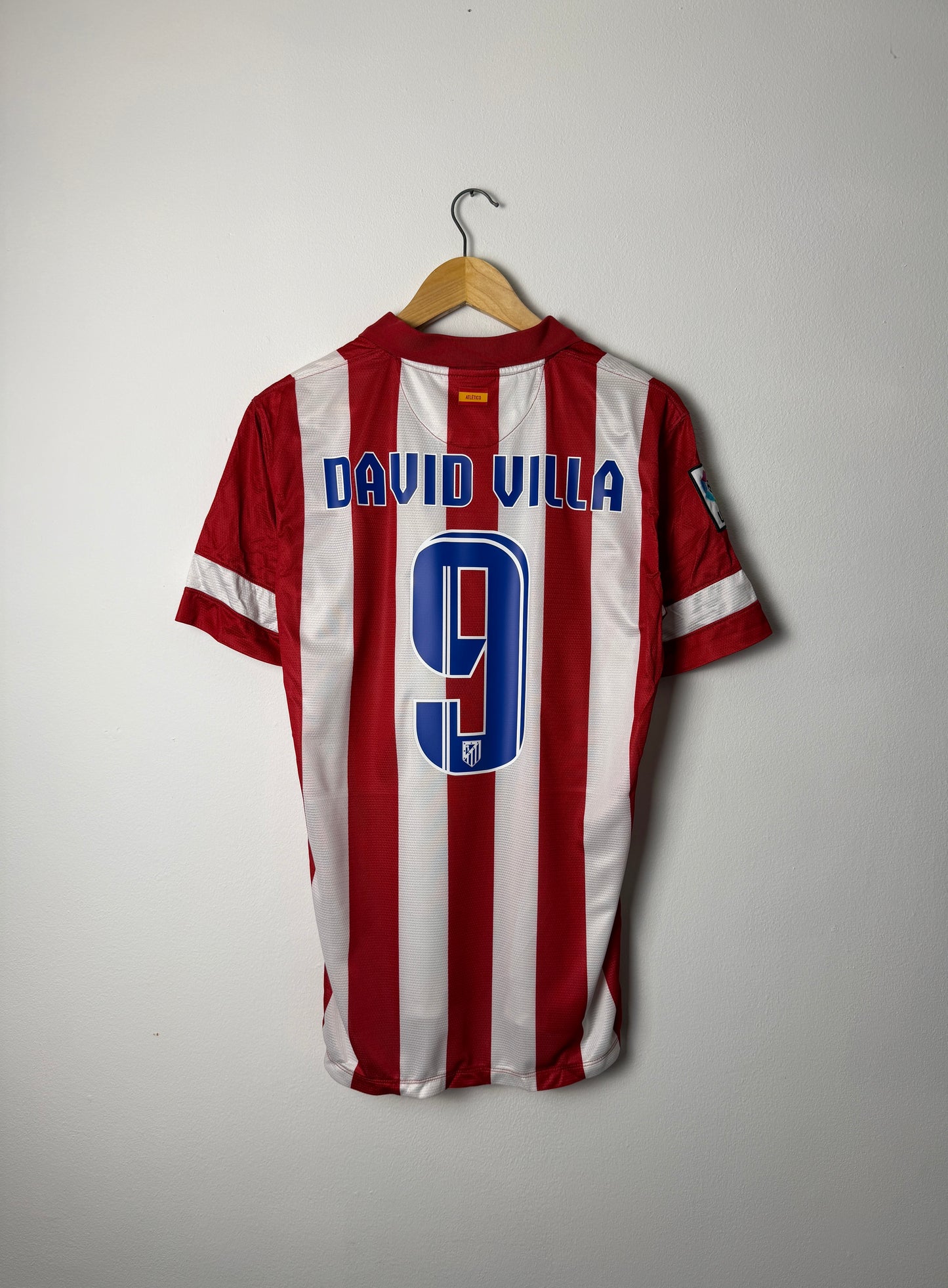 David Villa Atletico Madrid 2013-14 home football shirt (M)