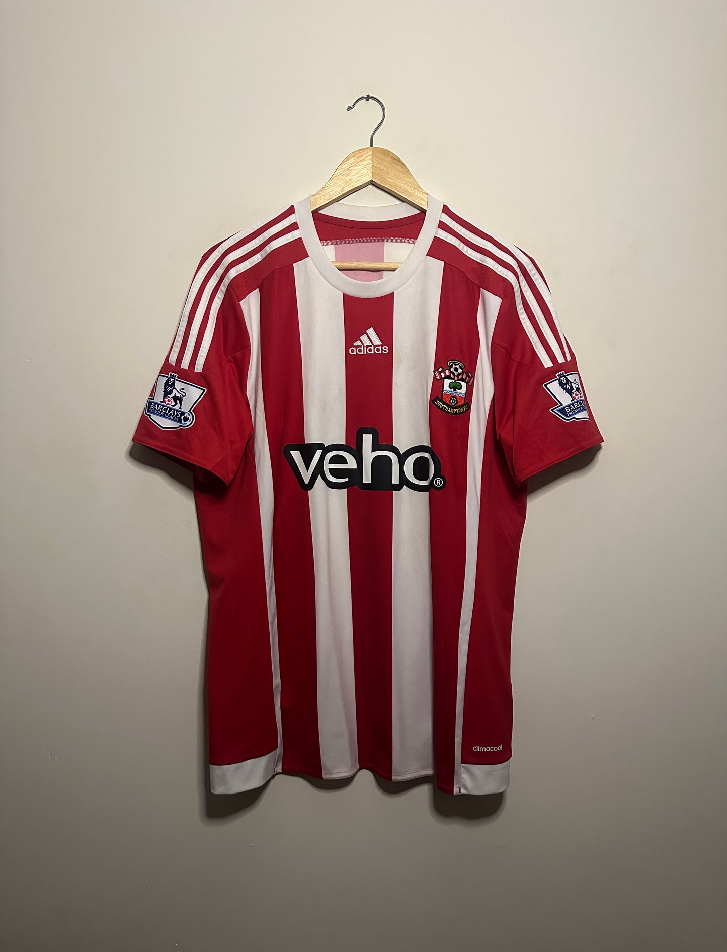 Virgil Van Dijk Southampton FC 2015-16 home football shirt (L)