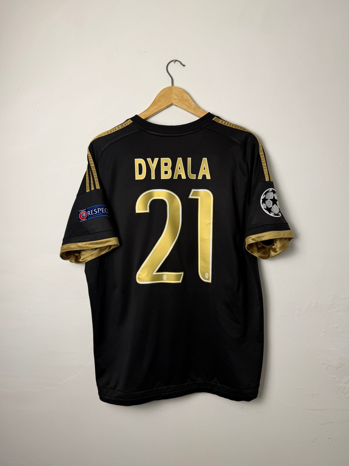 Paulo Dybala Juventus FC 2015-16 third football shirt (XL)