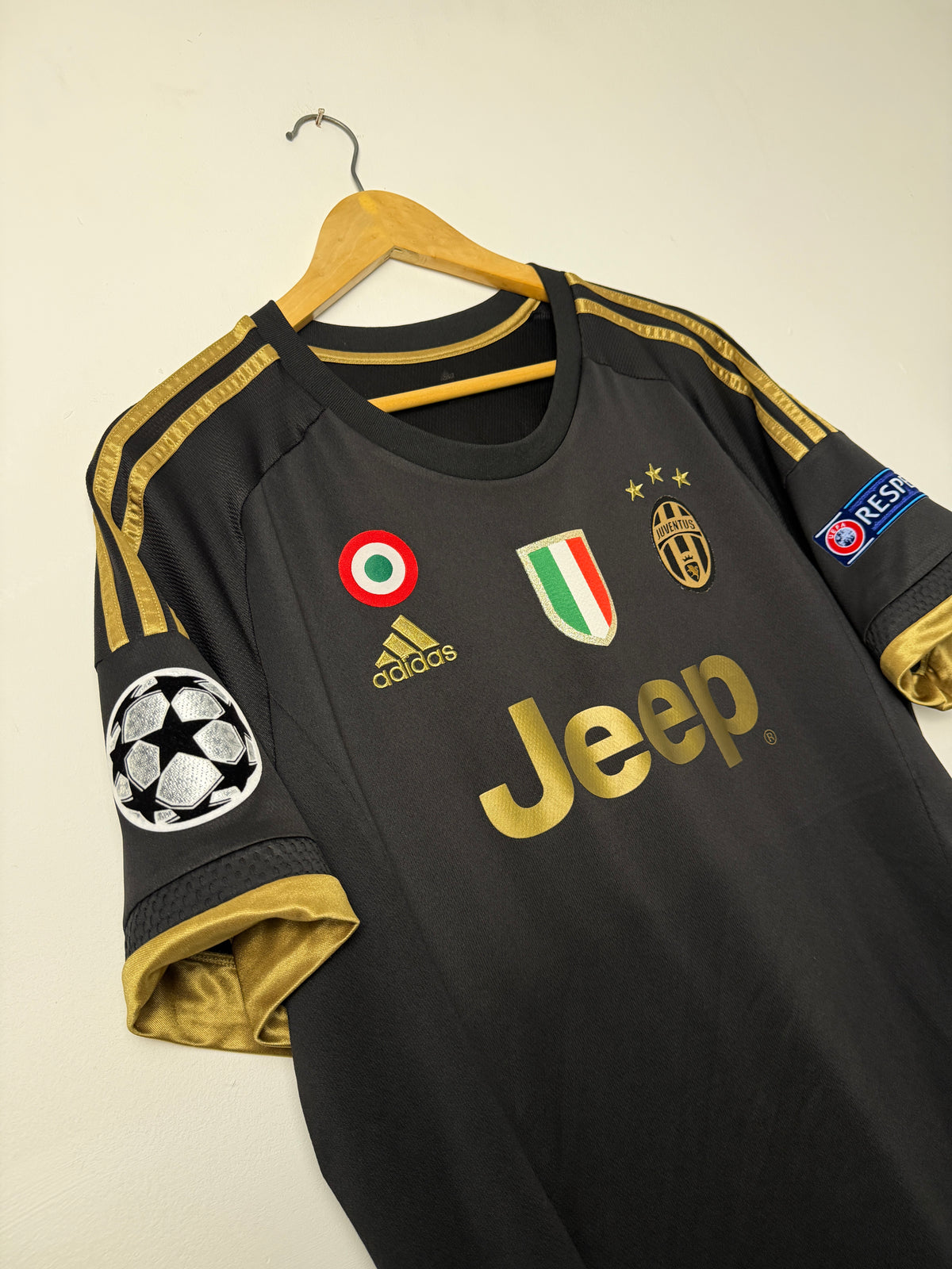 Paulo Dybala Juventus FC 2015-16 third football shirt (XL)