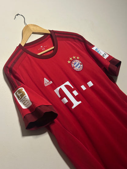 Arjen Robben FC Bayern Munich 2015-16 home football shirt (L)