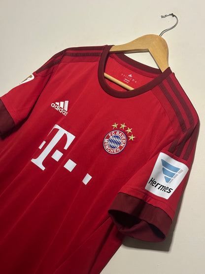 Arjen Robben FC Bayern Munich 2015-16 home football shirt (L)