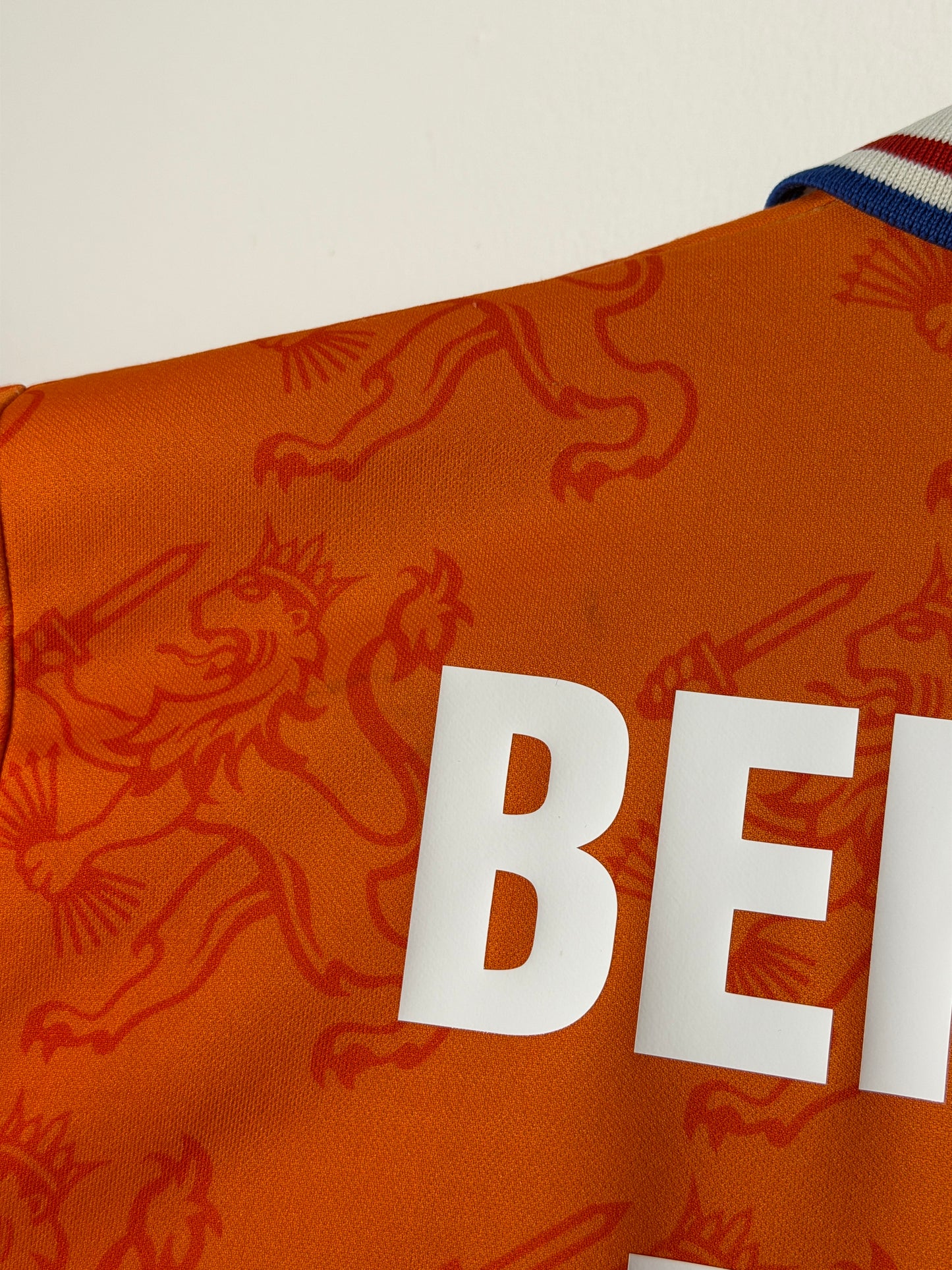 Dennis Bergkamp Netherlands 1993-94 home football shirt (L)