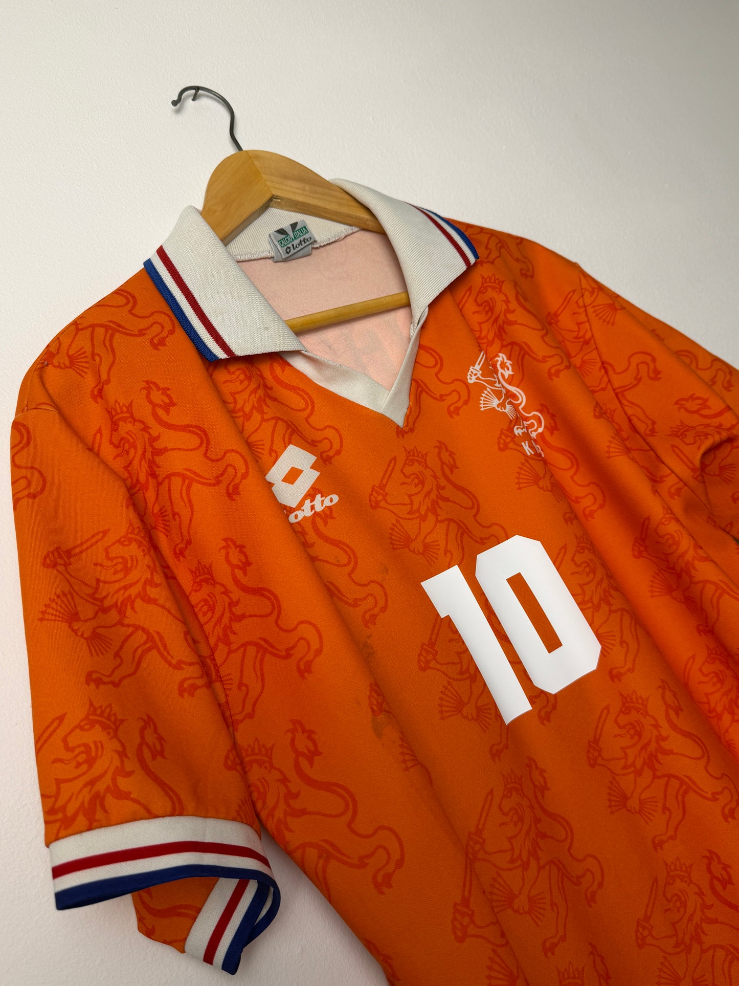 Dennis Bergkamp Netherlands 1993-94 home football shirt (L)