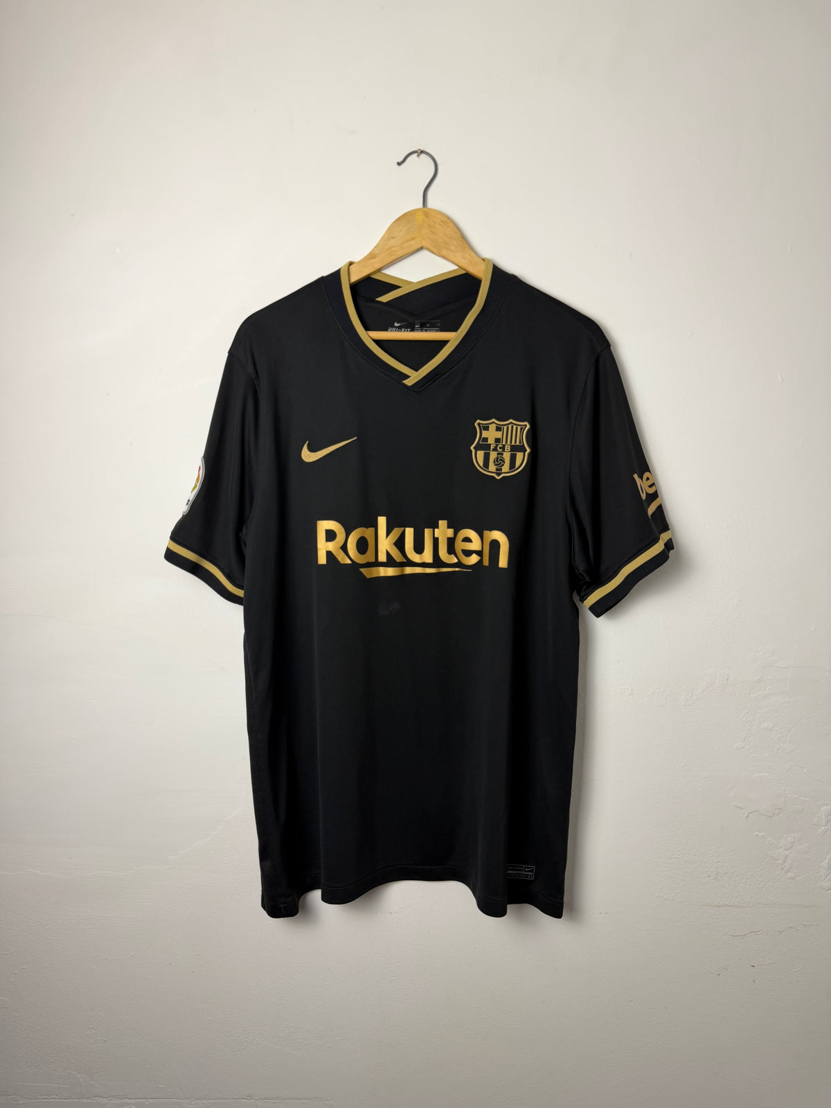 Lionel Messi FC Barcelona 2020-21 away football shirt (XL)