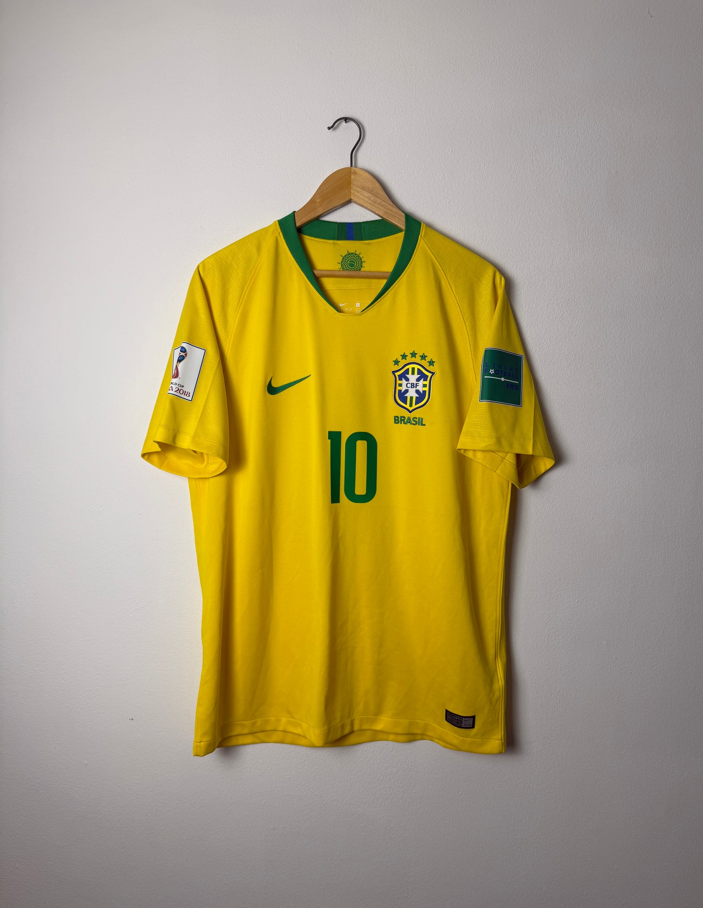 Neymar JR Brazil 2018 World Cup home football shirt (L)