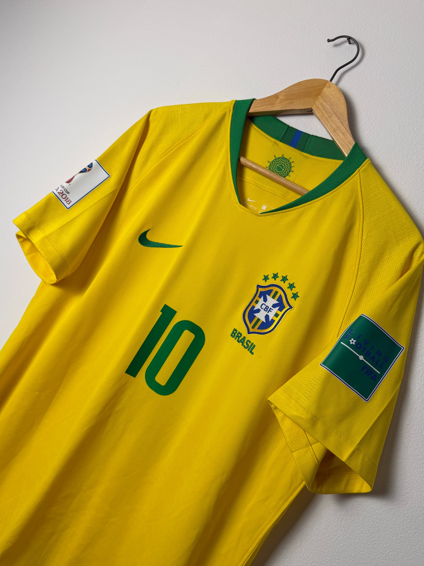 Neymar JR Brazil 2018 World Cup home football shirt (L)